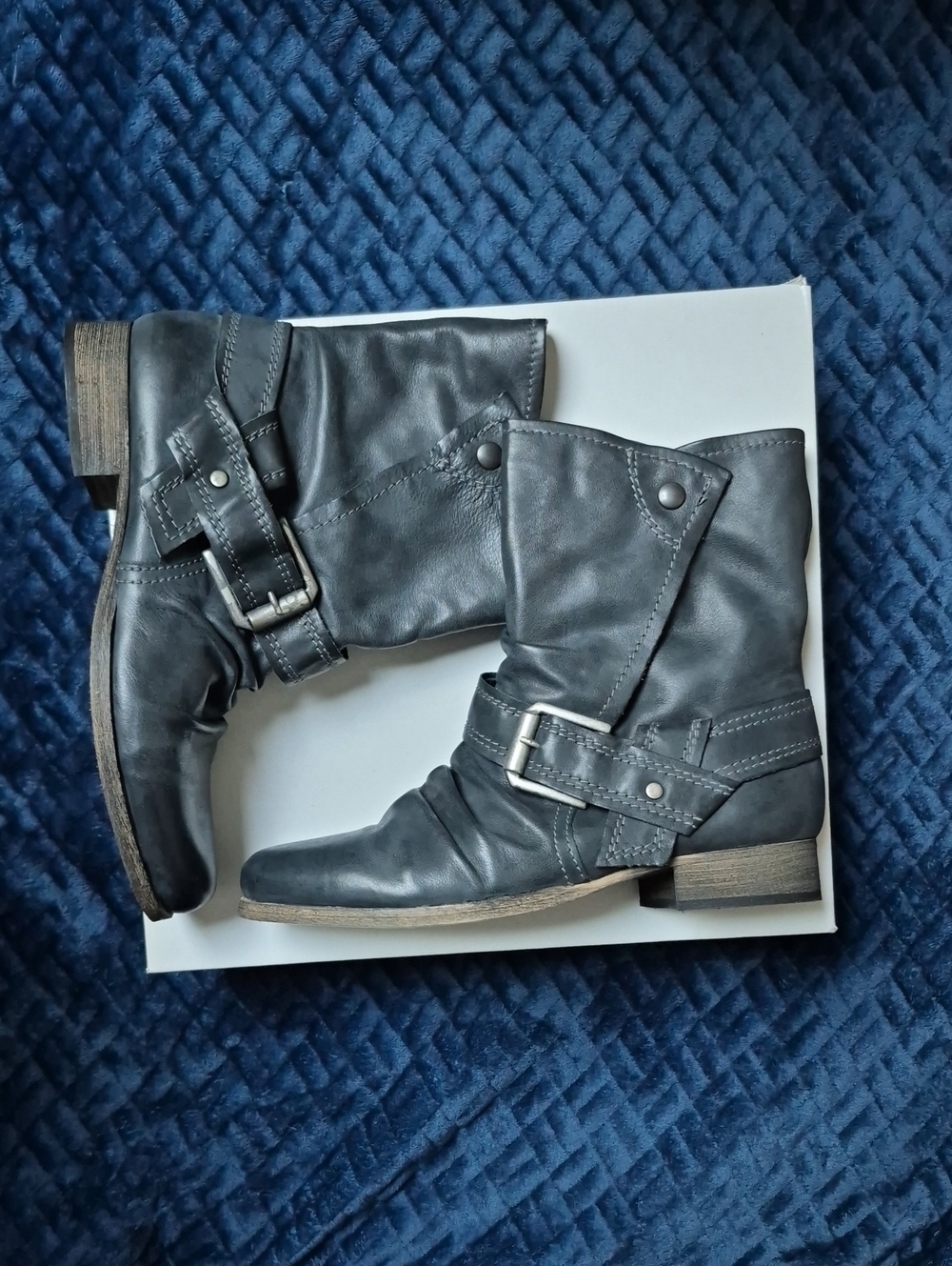 ALDO Women's Dark Grey Leather Moto Boot With Pllaid Lining Size 39 New With Tag - Picture 16 of 16